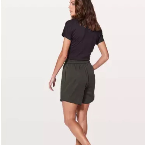Lululemon Women’s Move Lightly Short - Picture 2 of 6